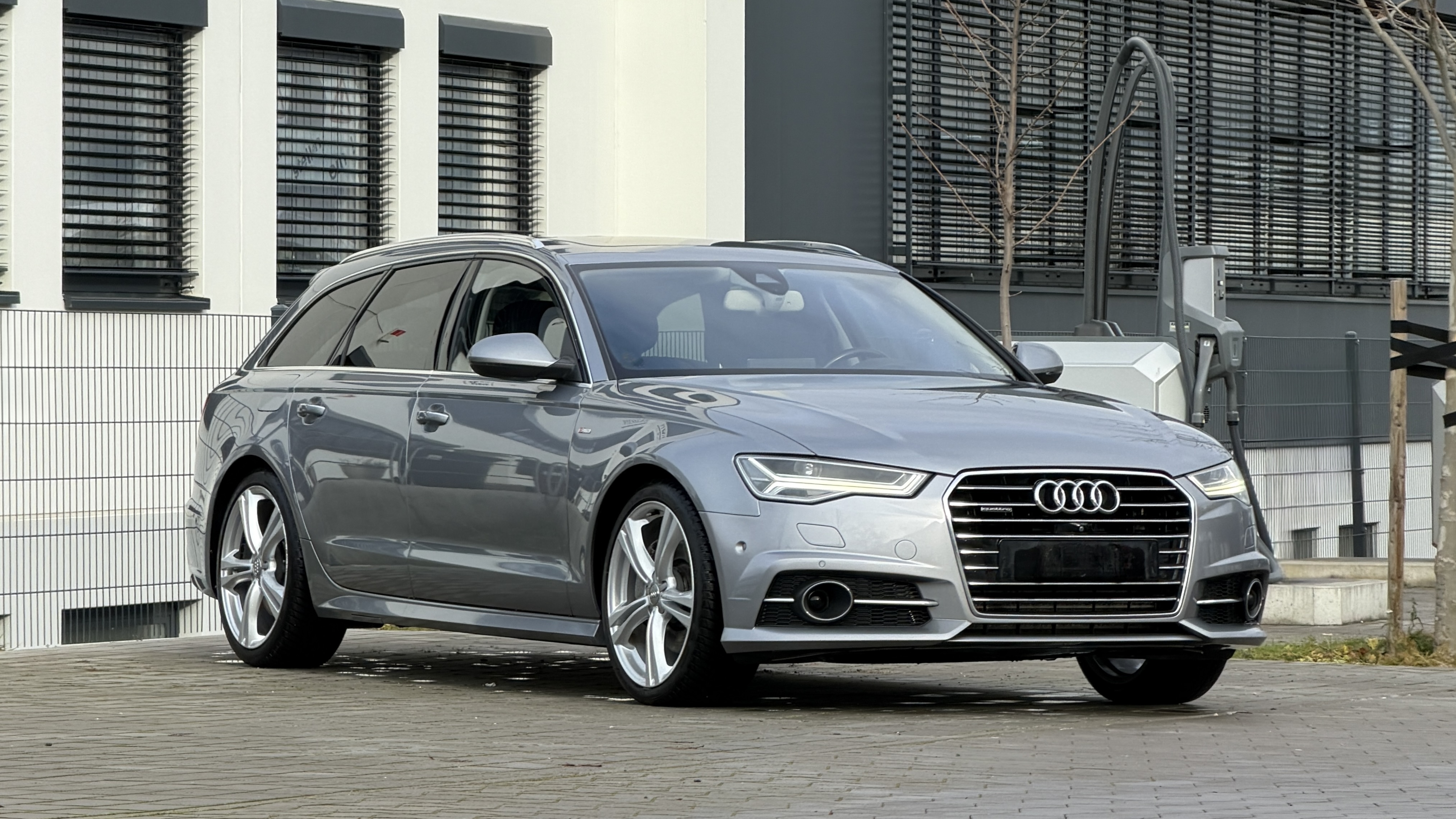 Audi A6 Avant, Farbe Nardograu, S line Ausstattung